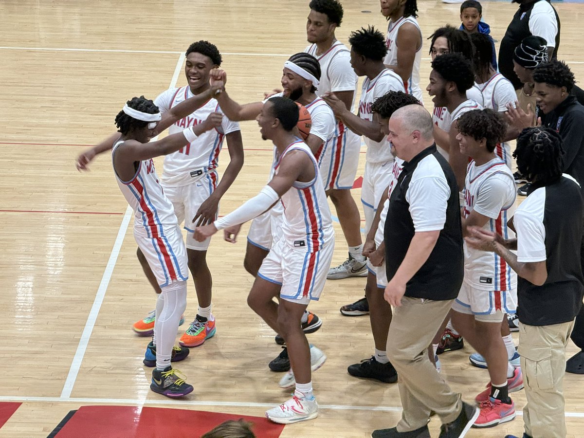 Bounce_OTH's tweet photo. Jevon Lewis hits 1,000 career points with his final feee throw of the game.

Anthony Brewer with his first career head coaching win. https://t.co/iGfJLAfIBB