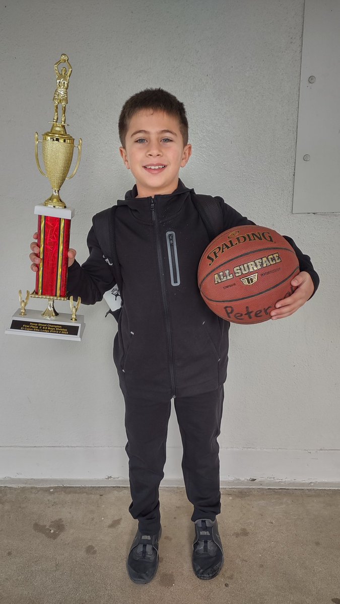 Congratulations to this 3rd grade Meridian Mountain Lion who won the district wide Hoop Shoot Contest for the 9-10 year old division. @ALee_CVUSD @AnneFishburne @ChristineSphar @CajonValleyUSD @MeridianCVUSD @davidmiyashiro @mrcolemancvusd @Maestra_VRocha @BosLangAcademy