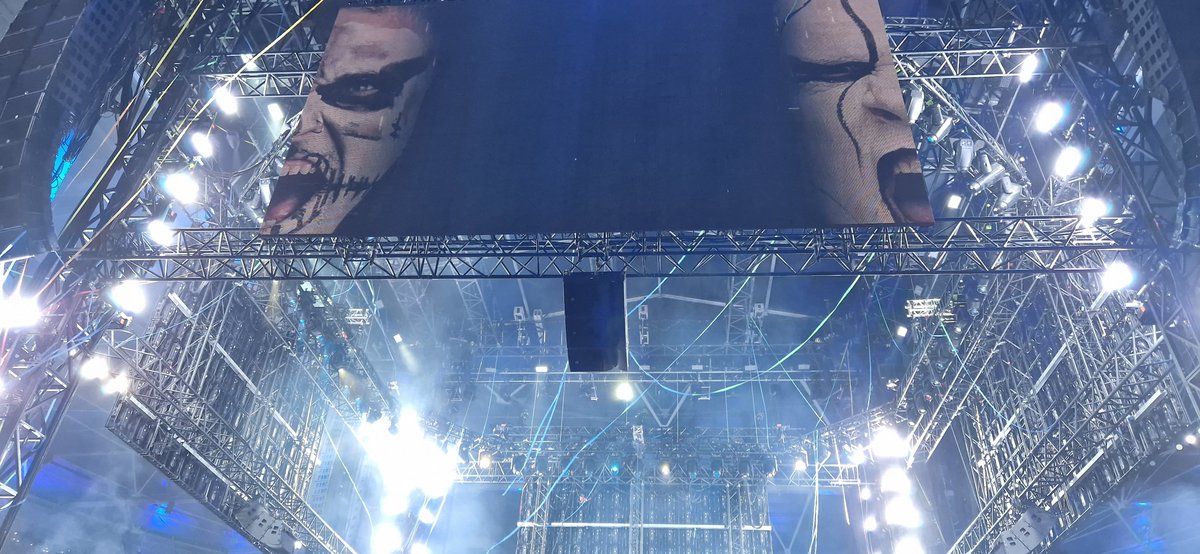 Bluspykz's tweet photo. Man, with his upcoming retirement in 2024, I am truly blessed to have got to see Sting wrestle even just once, at #AEWAllIn thanks to a good friend. #AEWDynamite
#FightForFowler every damn day. https://t.co/8nVg2vkgz2