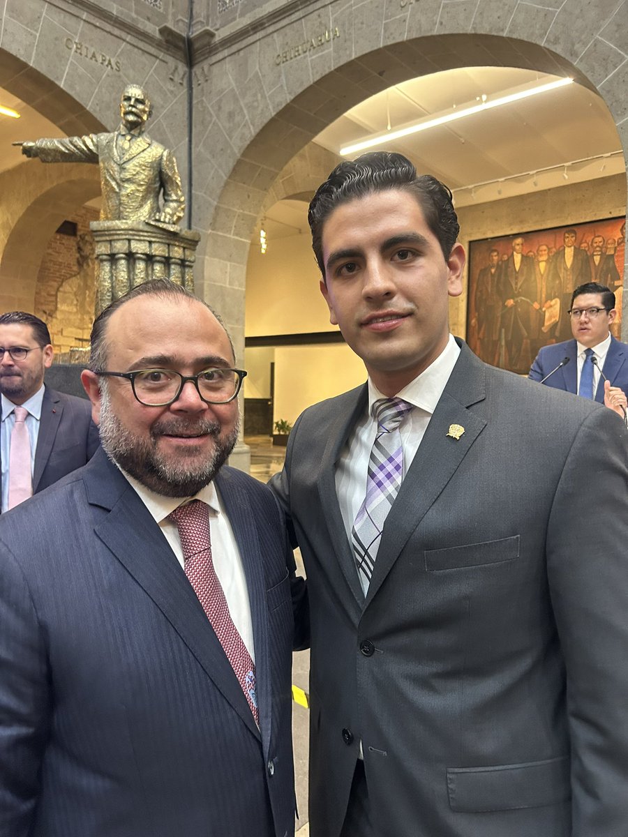 Presente en la inauguración del @encuentronjb que organizó la Comisión de Jóvenes Barristas que preside <a href="/guillermouchac/">Guillermo Ucha Cabadas</a> en la <a href="/BMA_Abogados/">Barra Mexicana, Colegio de Abogados A.C.</a>. 

¡El evento jurídico del año! ⚖️👏🏼