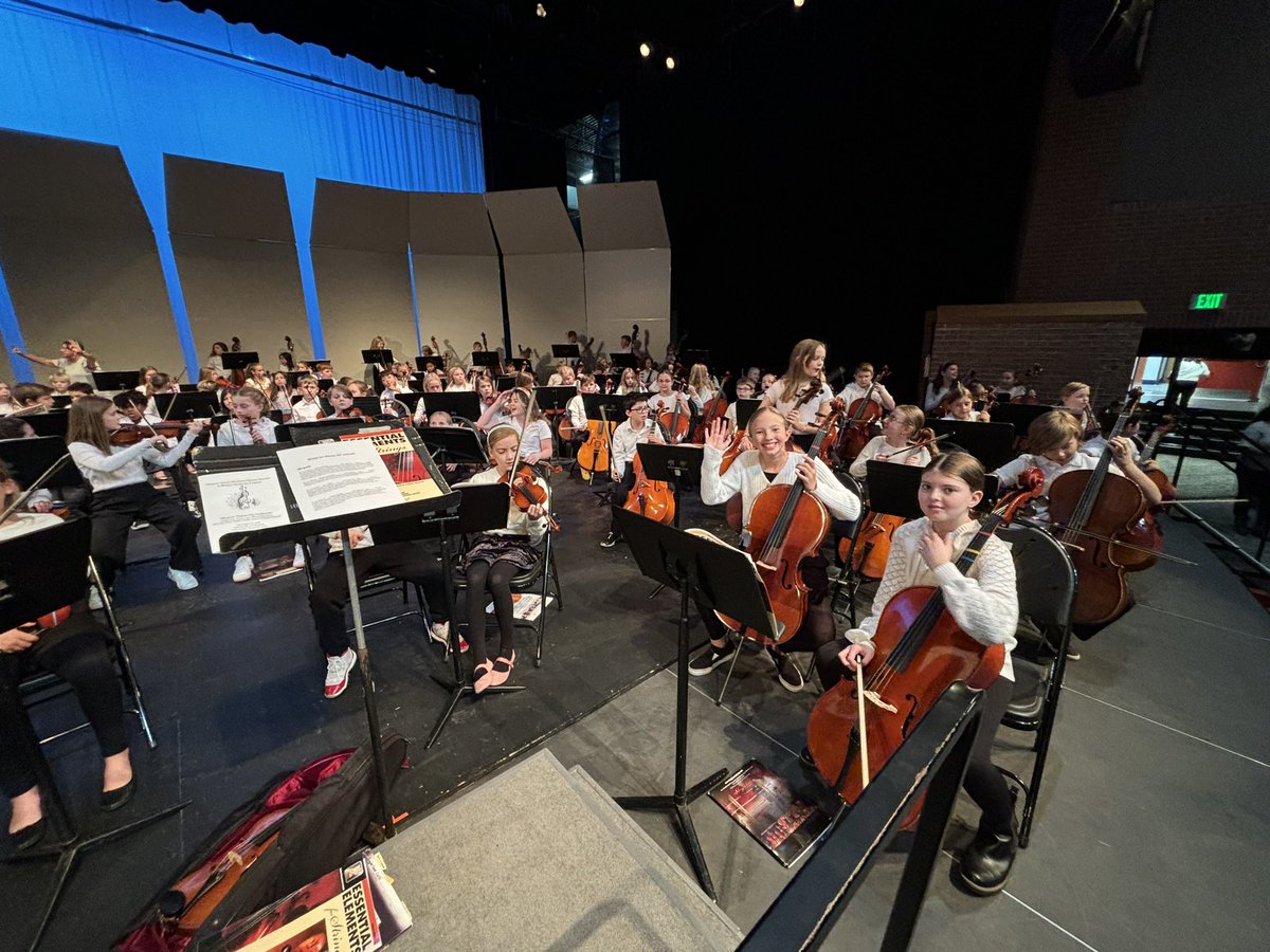chrisgrayDB's tweet photo. Great performance this evening by MTSD elementary orchestra students! Thanks, @MTSDorchestras, for all of your effort to make it happen! #DBEagles https://t.co/hLG4ysZ2Q3