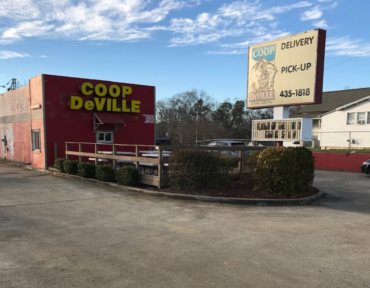 thegirlwes_'s tweet photo. using only a restaurant, tell us where you went to college https://t.co/4Yqa0yJC16