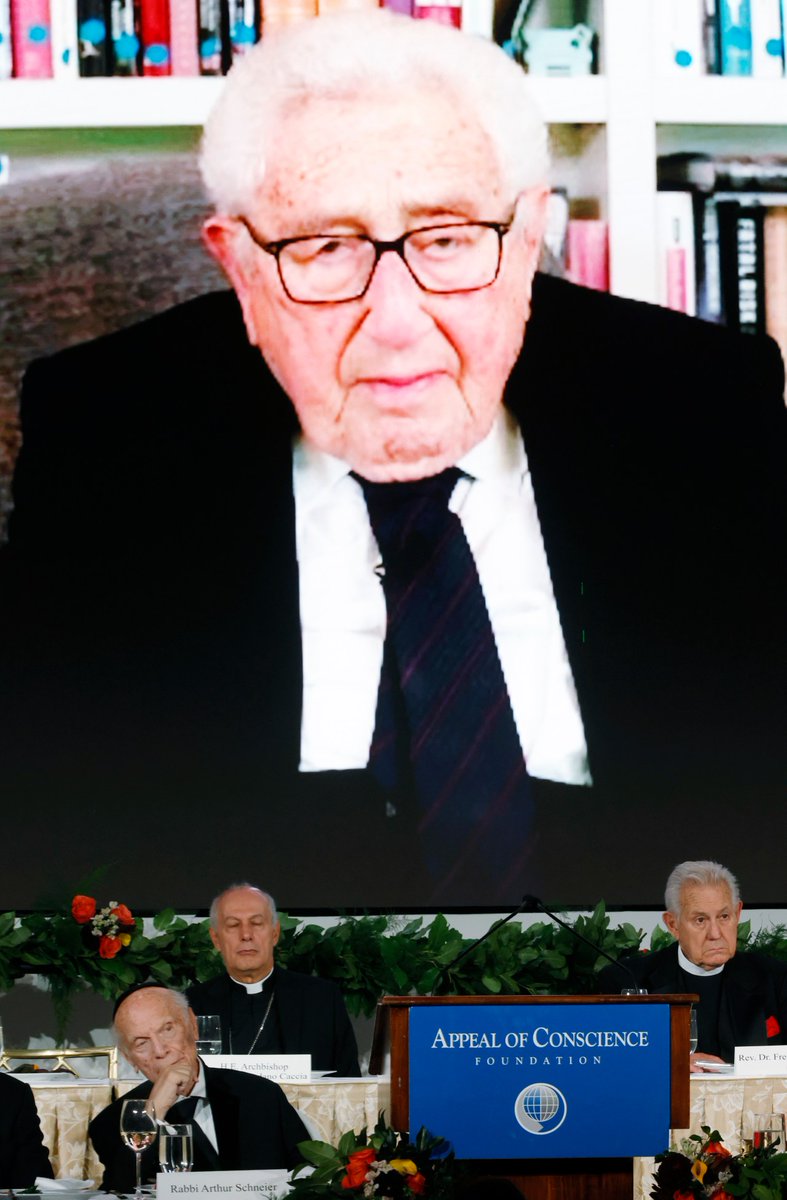 Former Secretary of State Henry Kissinger, who dominated foreign policy as the United States extricated itself from Vietnam and broke down barriers with China, died Wednesday, his consulting firm said. He was 100.

trib.al/TO9yXdH