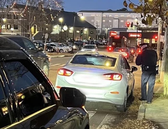 Sgt. Payne out on pedestrian safety enforcement tonight. Funding by ⁦@MassDOT⁩. Please yield to those in crosswalks.