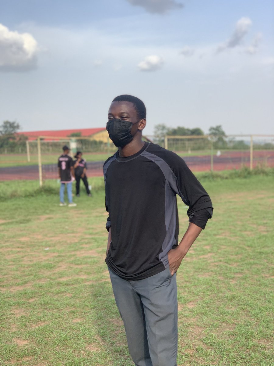 OluwasonaPa's tweet image. Invicta @ClassInvicta 2022 Jersey day
Did I wear a Jersey? Maybe, maybe not

@TheEpimelias made Engineering proud by lifting the Invicta cup 🏆🤭
#ClassInvicta #InvictaJerseyDay