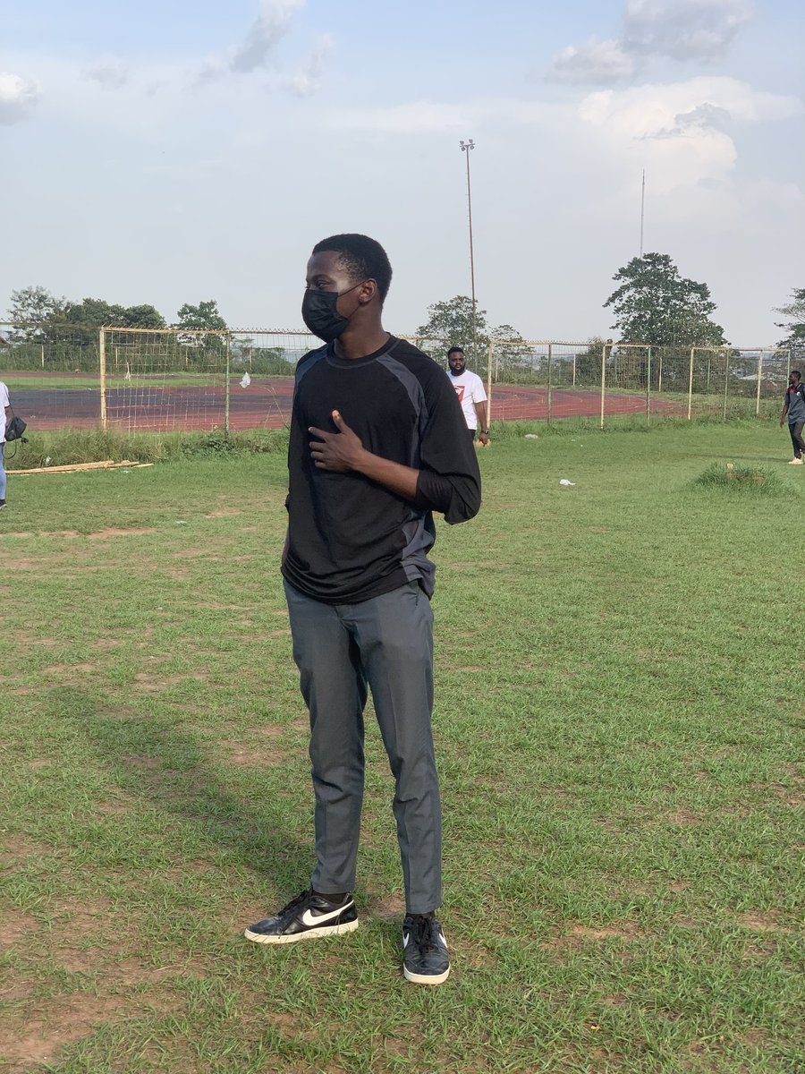 OluwasonaPa's tweet image. Invicta @ClassInvicta 2022 Jersey day
Did I wear a Jersey? Maybe, maybe not

@TheEpimelias made Engineering proud by lifting the Invicta cup 🏆🤭
#ClassInvicta #InvictaJerseyDay