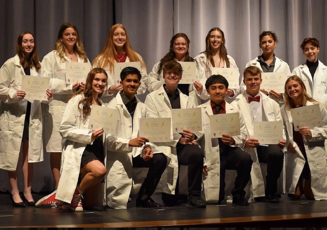 MrsPowellCCHS's tweet photo. Medical Interventions Class of 2024 White Coat Ceremony at Campbell County High School. What an honor to teach such talented students! #CCHSBMS #BiomedRocks #CamelPride https://t.co/GeAYQI9Bmv
