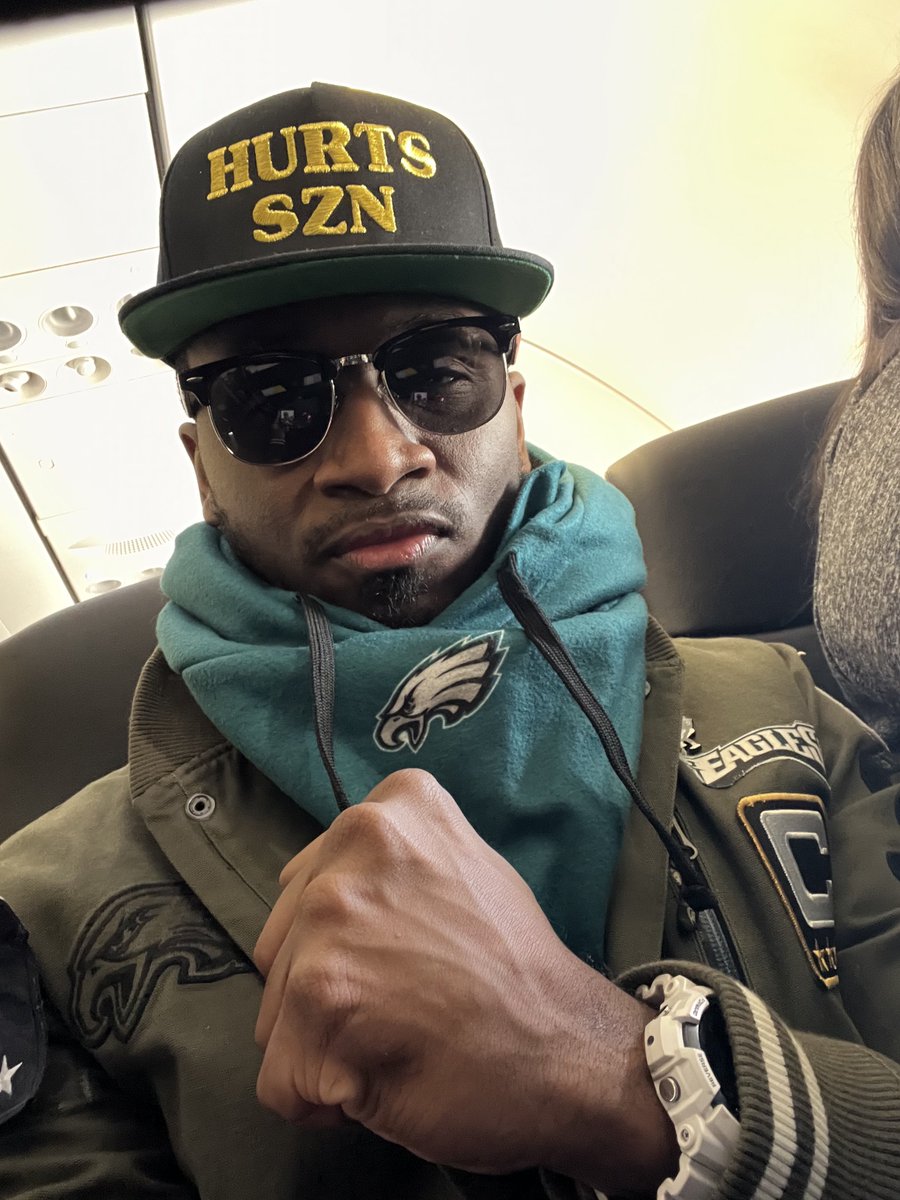 RODXERIC's tweet photo. @bigplay24slay #10mode activated #djax x #hurtsSzn @lord_brunson #FlyEaglesFly #SFvsPHI #retirement @DeSeanJackson10 eagles fan out of Dallas⦠LFG https://t.co/iDTIf9EHAg