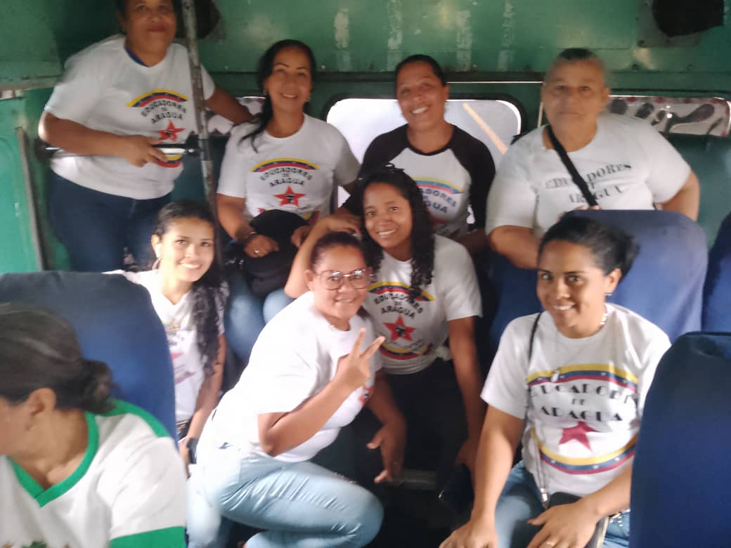 leoalvacabrera's tweet photo. ¡Educadores Siempre Presente y Consecuente! 

Hoy participamos en la Gran Marcha del Cierre de Campaña Venezuela Toda-Aragua en defensa de nuestro Esequibo. 

¡El Esequibo Es Venezolano! 
#El3DYoVotoSiATodo 
@NicolasMaduro 
@dcabellor 
@PartidoPSUV 
@Soykarinacarpio https://t.co/ZZivTQOAh9