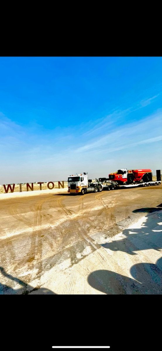 RussellTrans's tweet image. Good Afternoon Winton!! Just passing through with this 42t underground dump truck heading to Mt Isa from Port of Brisbane. A great day to see this part of the world. (Photo by Jordan Fraser).