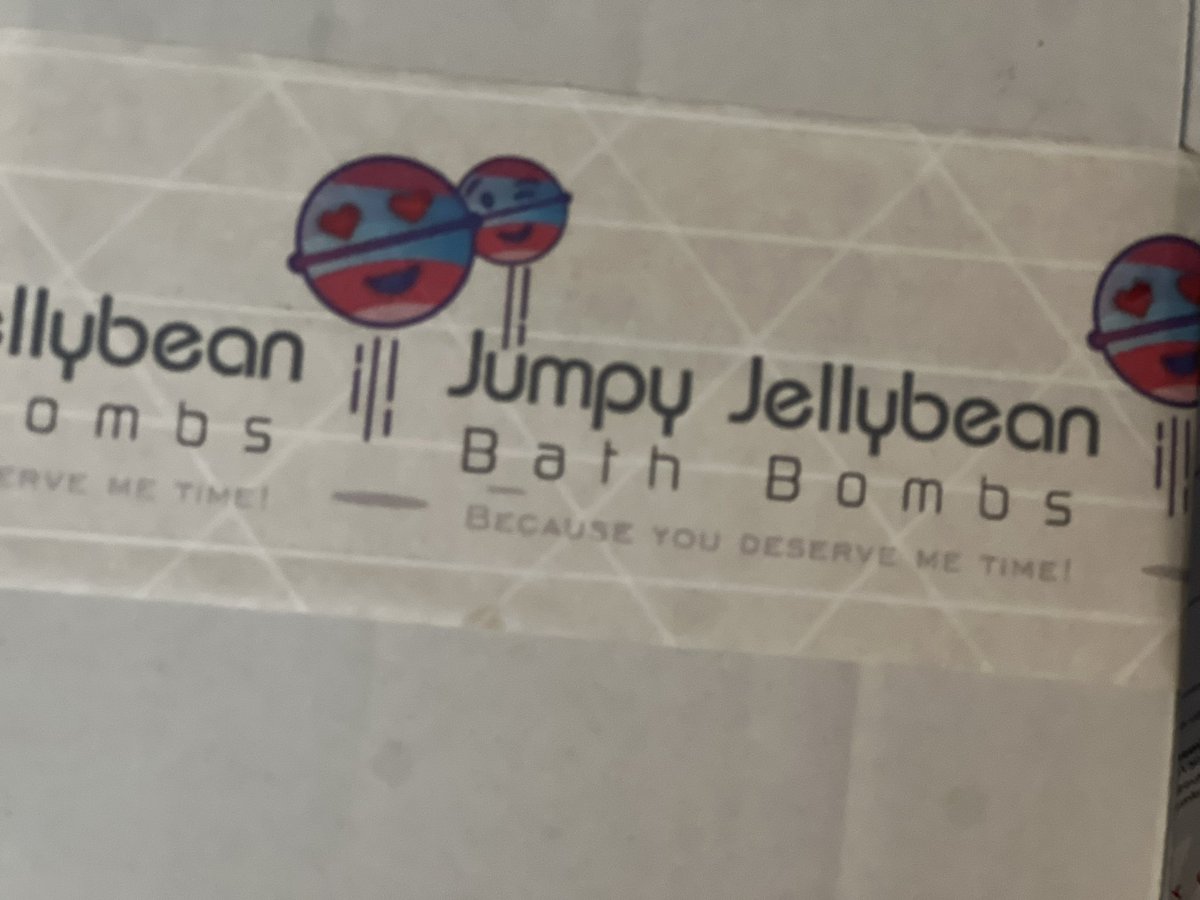 JumpyJellybean_'s tweet photo. Treat yourself to free shipping, load up on your favorite bath and shower products before they’re gone. 

Use code FREESHIP for free shipping on orders $50 or more. 

Link to website is pinned 📌📌✨ https://t.co/u06mlx2Iqd