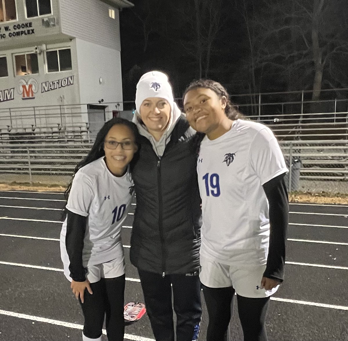Congrats to Morgan Kirk and Nya Pledger on their SMAC Senior All-Star appearance…we had a great night!
