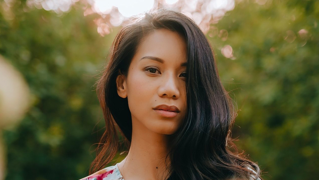 Exclusive Interview: <a href="/ElenaJuatco/">Elena Juatco</a> Talks Joining the Cast of #SurrealEstate, bringing levity to her character, and paving the way for the Asian Community and young women. pop-culturalist.com/exclusive-inte…