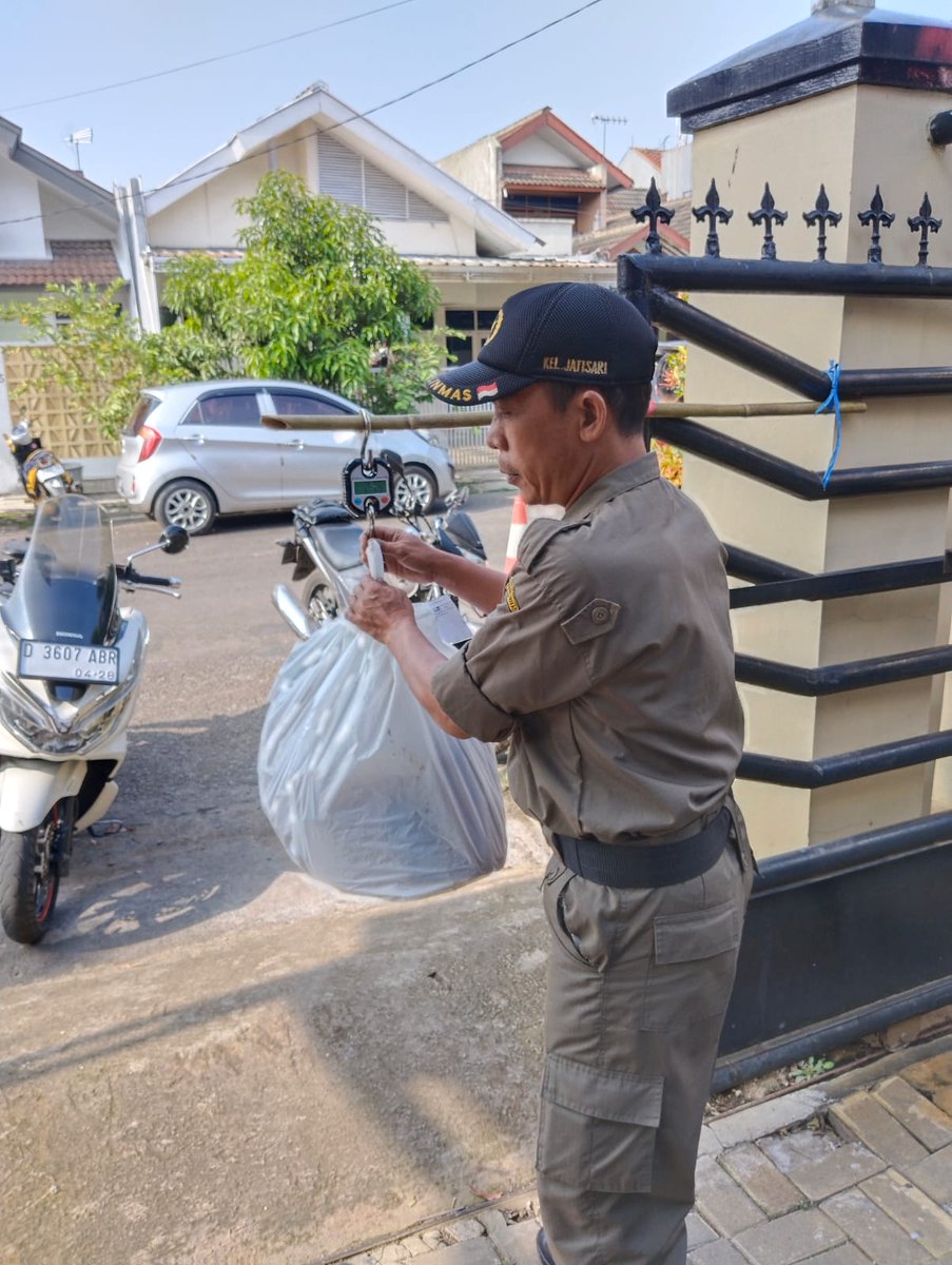 kelurahanjatisari tweet media