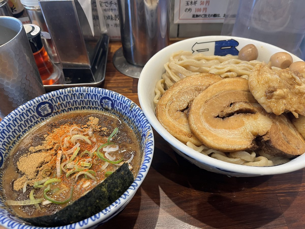 0507Chikara's tweet photo. つけ雷（魚）大＋雷増し
雷オープン当時から通ってるけど、初めて魚のつけ麺を頼んでみた！うまい😋
ここ来たら、食べるもの２択だったのに3択になっちゃったな😓 https://t.co/bY11g33Zcy