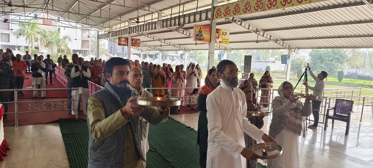 SaharanpurSewa's tweet photo. पूज्य Sant Shri Asharamji Bapu द्वारा प्रेरित श्री योग वेदान्त सेवा समिति सहारनपुर द्वारा समय समय पर विभिन्न कार्यक्रम आयोजित किए जाते हैं। साधकों की श्रद्धा यही कहती है कि दुनिया वालों जरा देख लेना मेरे बापूजी का डंका बजेगा। कार्तिक मास का लाभ उठाते हुए साधक...
#SaharanpurAshram https://t.co/miXBOwbHxG