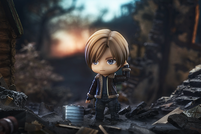 From "Resident Evil 4" comes a Nendoroid of Leon S. Kennedy! He comes with his handgun, a knife and more, allowing you to capture action-packed scenes from the game in Nendoroid form! Preorder now!

Preorder: s.goodsmile.link/fTf

#ResidentEvil4 #RE4 #nendoroid #goodsmile