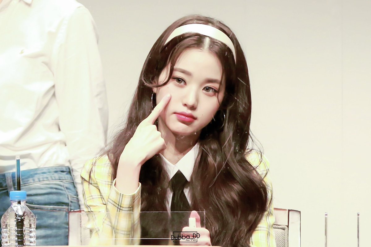 cupixvhs's tweet photo. tbh está de sobra decir que ser parte del #𝑑o𝑡𝑡ieꮺ1st签售会 es todo un honor y estoy agradecida por ello, así que preparé una sorpresa mucho mejor para ver a la doñita #𝒇airy·𝒌itty sonreír. no puedo hacer tanto spoiler, pero hay gritos. 🫡

𝔭ō𝚜t 𝚖or𝔱𝕖̈m! ݁. ಎ #akri https://t.co/AGbAr867lo