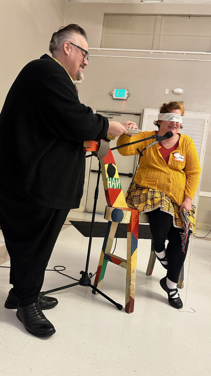 labreakfastclub's tweet photo. Cheers to Charlene Nichols on her Member Initiation Day this morning 🍳
📷Christopher Gibson
#labc #memberinitiation #hamaneggs #newmember #shrineoffriendship #friendshipauditorium #losfeliz #clubtradition #losangelesbreakfastclub https://t.co/1Q34M34Ikt