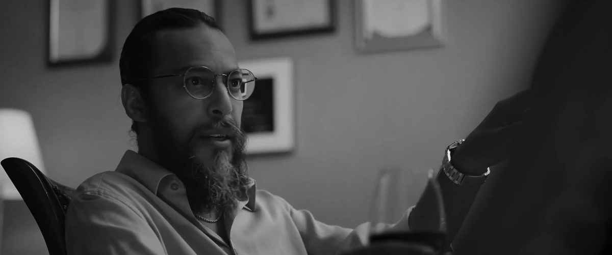 Tanpa ngebahas banyak soal cerita, kami ngerasa kalo film ini merupakan Surat Cinta untuk perfilman Indonesia.

Apa yang disampaikannya begitu dekat dengan para pelaku industri perfilman, bakal "menyentil" dari para filmmakernya sampe ke para penontonnya, kena semua! 😂