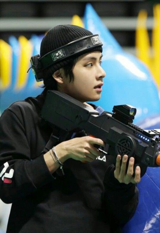 [Dispatch]

V will head to Nonsan Training Center on the 11th. He applied to the Army Capital Defense Command's special mission unit.  

RM also will go to Nonsan on the same day. They will complete basic military training and be deployed to their own units.