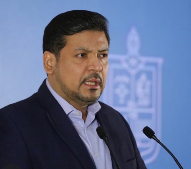 juditheleana's tweet photo. El @CongresoNL designa como #GobernadorInterino al #Vicefiscal #LuisEnriqueOrosco bravo aquí la #LeyEsLaLey felicito a @PANNLMX y @prinlmx cuidenlo mucho porfa que los #PoliciasMinisterisles están al pendiente enhorabuena 👏 https://t.co/PzGI2J48R4