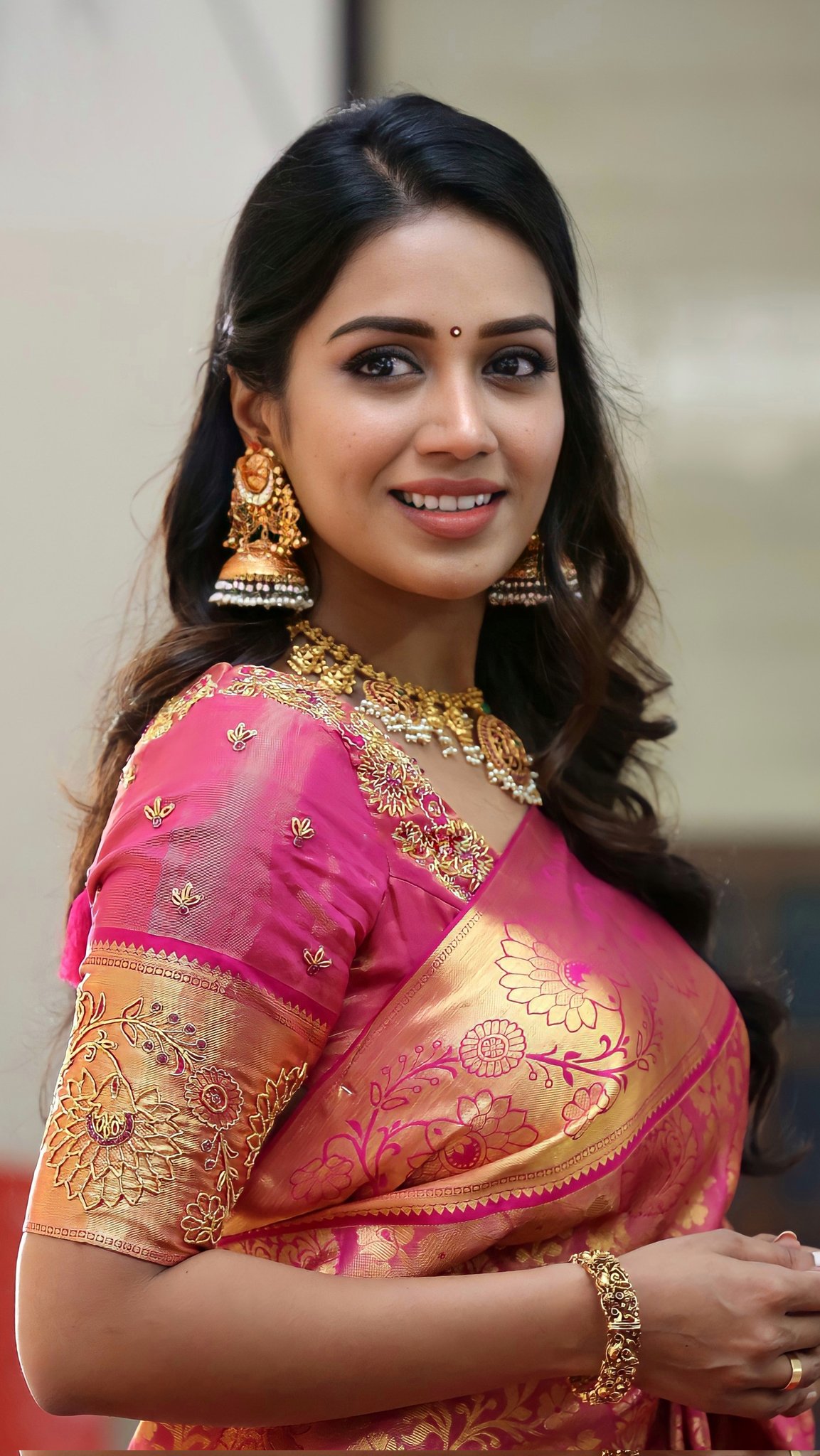 GAJym8_bQAAAPKA?format=jpg&name=large