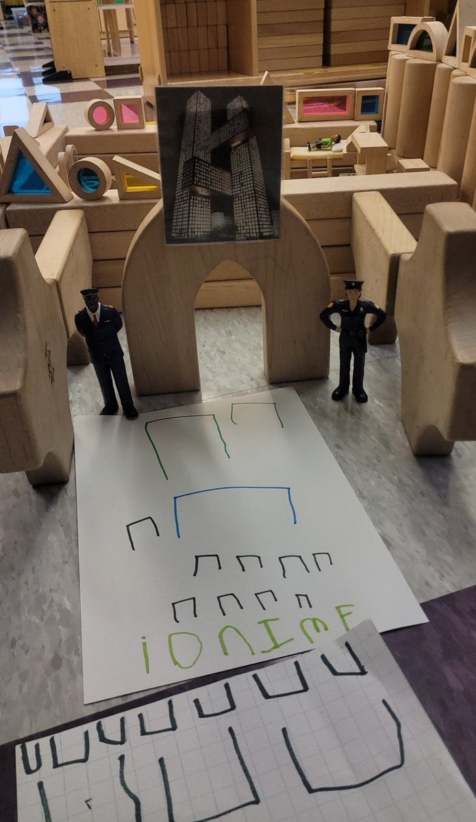 QueenBeeMsCNJ's tweet photo. Today in the Busy Bee Block Workstation... 🚧🐝

@Gerald_Fitzhugh @Principal_JB1 
#goodtogreat #busybee102 #movingintogreatness https://t.co/Ui25YLvS9E