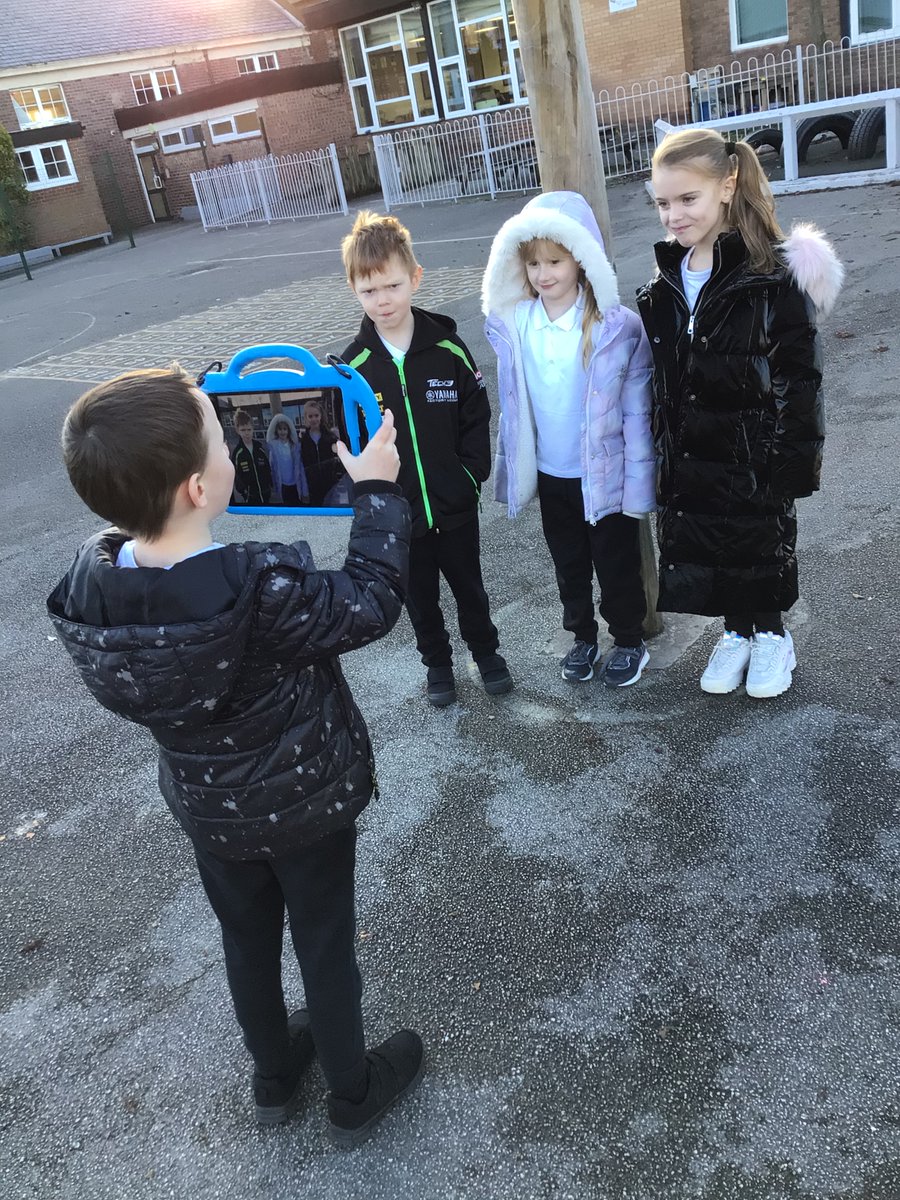 KingswayPAYear2's tweet photo. In #computing  yesterday afternoon, we learnt about taking landscape and portrait photographs. We considered the importance of good lighting and framing when taking our photos. https://t.co/SNZevCeusH
