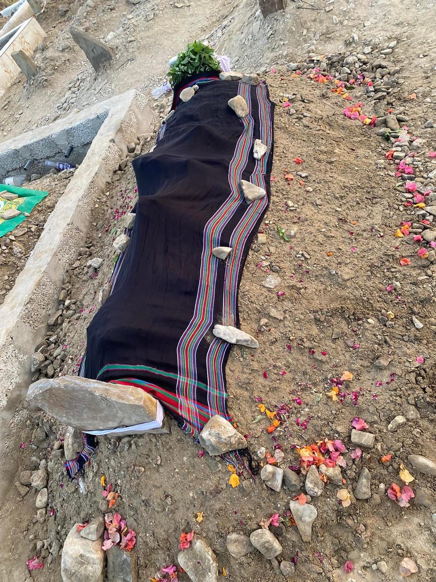 DaadShakeel's tweet photo. ھونانی ترمپ ھرجاہ رچیت 
جُھدانی یک پُلّے سرپیت
#StopBalochGenocide https://t.co/BiLsqqGWWm