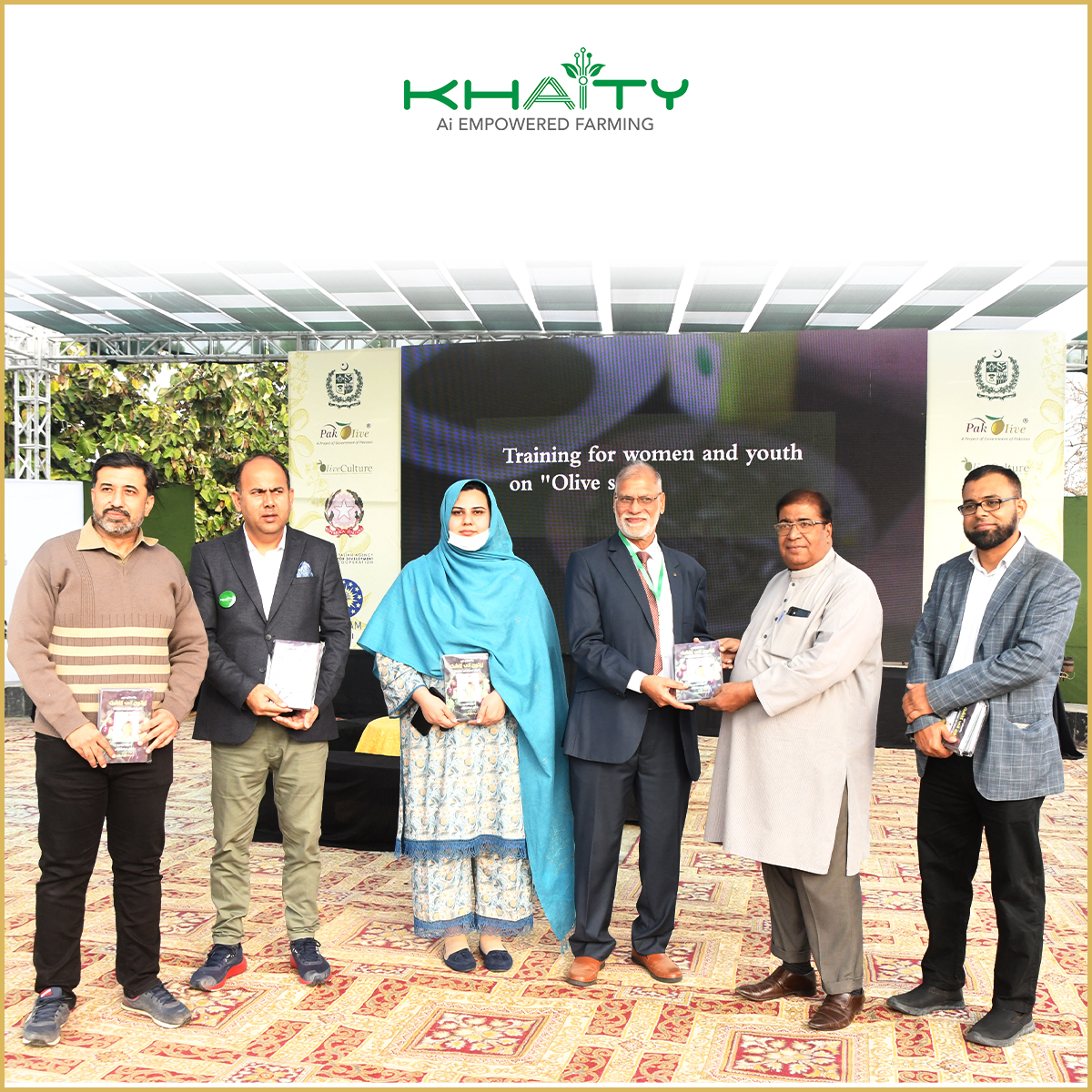 KhaityTech's tweet photo. We engaged in insightful discussions, demonstrating how Khaity's technology can revolutionize the agricultural landscape of Pakistan. The interactions with farmers and stakeholders also illuminated Khaity's services that streamline processes &amp; enhance productivity.
@iocolivenews https://t.co/cxGFQmPlPd