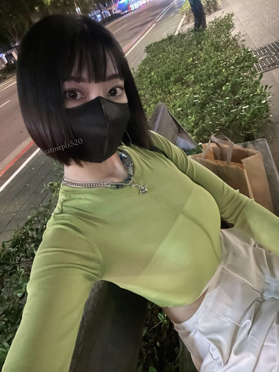 聽說好看的人話都講一半 因為

-
這應該是我最少發文的一個月
最近太忙啦😆

今天晚點一樣會在ig直播呦✨💞🐶 https://t.co/Xt8fFmdY58