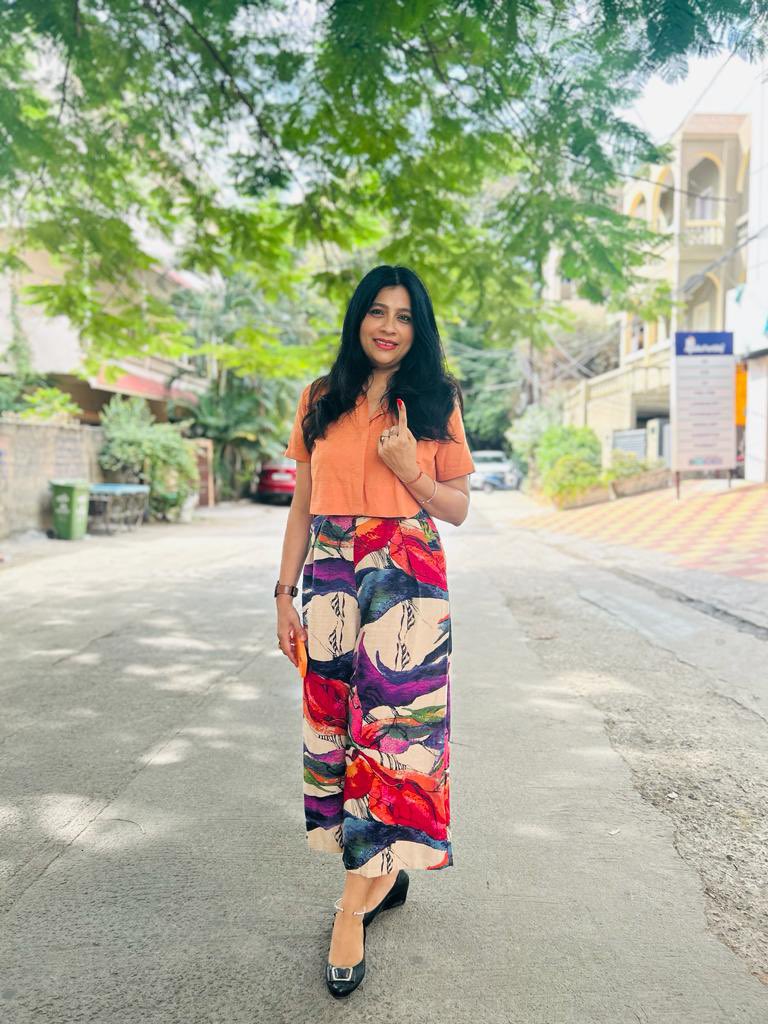 SheetalPronamo's tweet photo. Voted for a  better brighter future 

Voted for BJP ❤️

BJP 4 Telangana https://t.co/G4iyhvrT3p