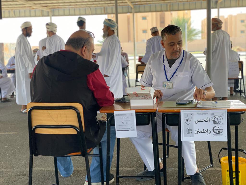 almutanabi86's tweet photo. في إطار ملتقى اولياء الأمور بمدرسة المتنبي نفذ ممرض المدرسة أنيس برك الله فعالية لقياس نسبة السكري وضغط الدم لعدد من اولياء أمور الطلبة تحت شعار #افحص_واطمئن  ومناقشة بعض الحالات الخاصة.
#تعليم_مستدام #تعليمية_شمال_الشرقية https://t.co/eNqTEpGNTw