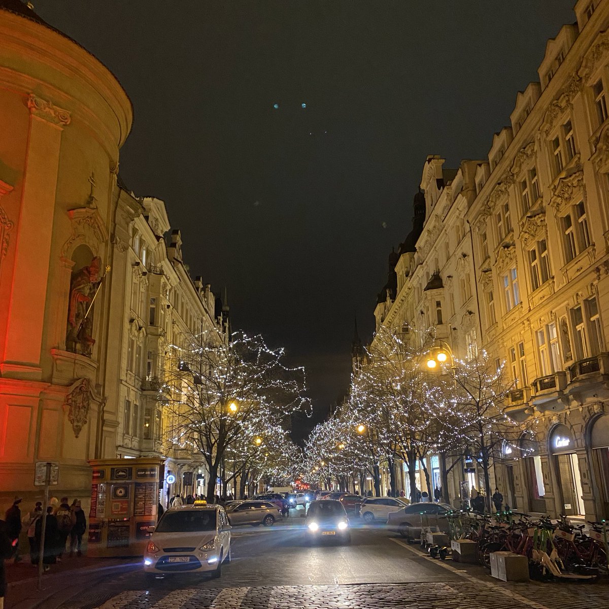 доброе утро. день обещает быть интересным, но хочу напомнить про завтрак. это важная часть жизни.