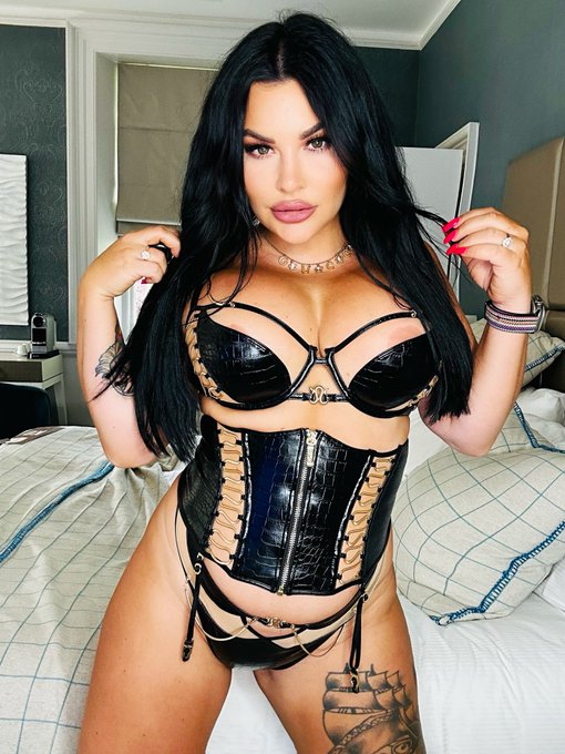 I&rsquo;m waiting for you&hellip;. https://t.co/wI8RMfBVzK  #onlyfans #mistress #submissivemen https://t.co/wwakw<a href="/tag/mistress"class="tags"><span>#mistress</span></a><a href="/tag/submissivemen"class="tags"><span>#submissivemen</span></a><a href="/tag/onlyfans"class="tags"><span>#onlyfans</span></a>