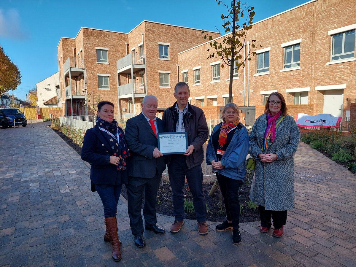 MET DOCO’s worked with formation developers & planners @haringeycouncil on Watts Close Tottenham N15 an 18 unit residential development. A borough first as the site achieved @securedbydesign GOLD. Layouts, landscaping, doors, windows, access control designed to reduce Crime & ASB