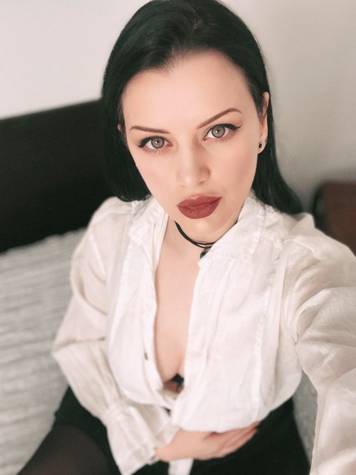 Good morning ☀️ https://t.co/LllQdVdYgM