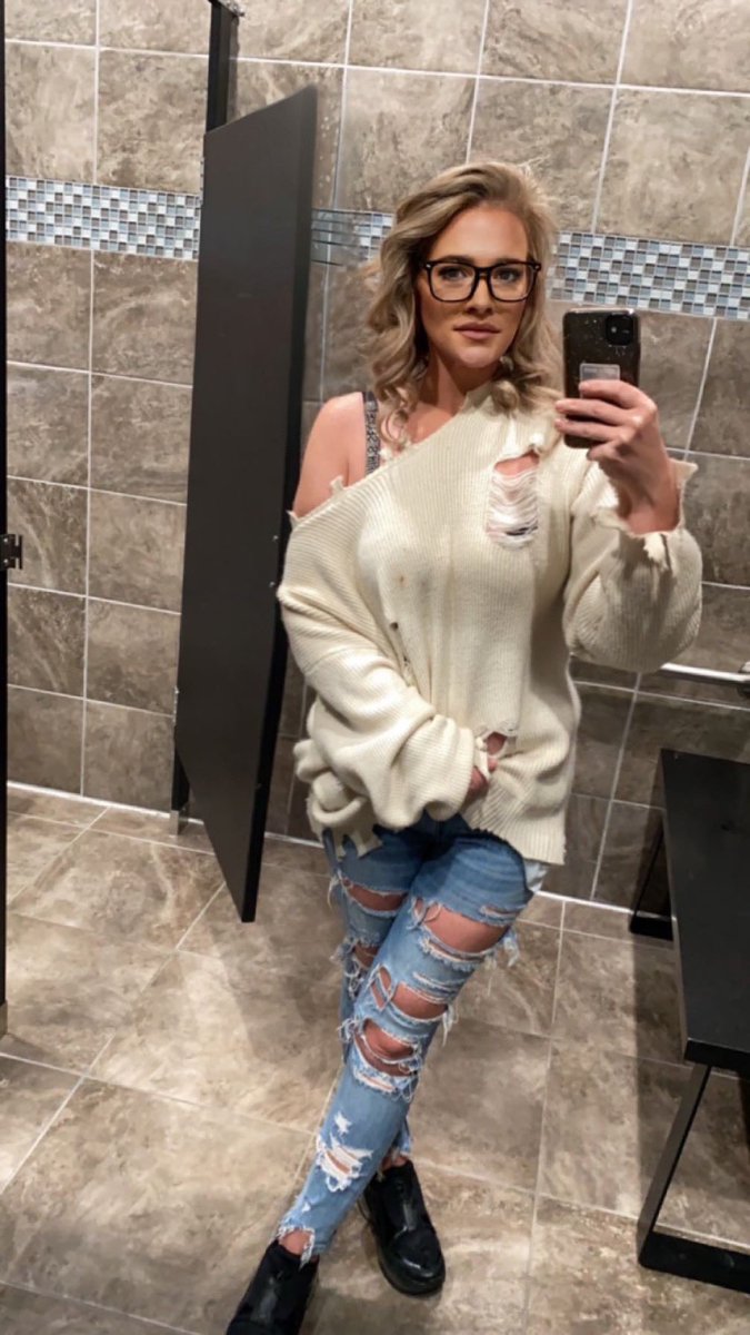 Mandy tweet media