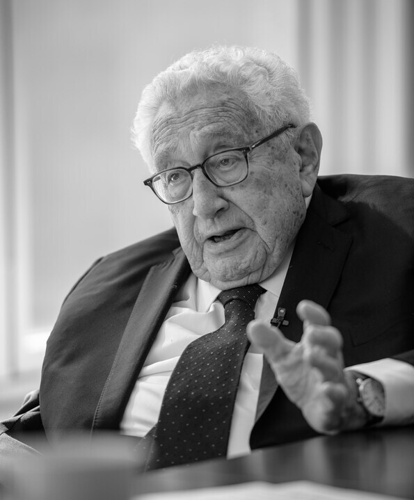 Dr. Henry Kissinger was an iconic statesman and a seminal figure for 🇺🇸 and the global community. His contributions to shaping global affairs and his tireless pursuit of peace have left an indelible mark on world history. May he rest in peace. #HenryKissinger