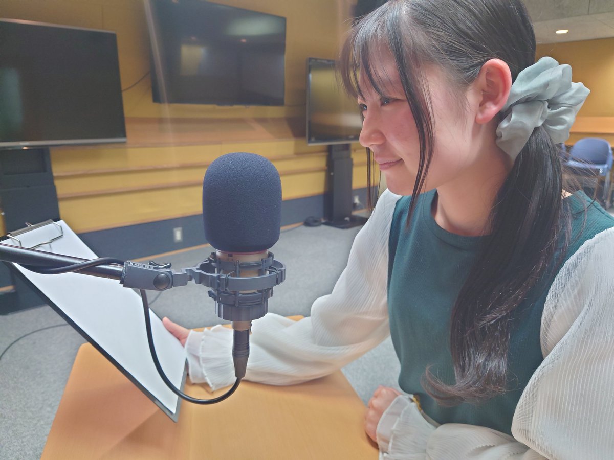 NVAvoice_actor's tweet photo. 本日は、某案件のナレーションにチャレンジする為、審査用のボイスサンプルを収録しました〜🎙

緊張感漂う中、全力を尽くし、終了後はみんなヘトヘト〜！

頑張りました〜✨👏

さぁ、どんな結果が待っているのか！
今から楽しみです🎵 https://t.co/JD1BjfVs8I