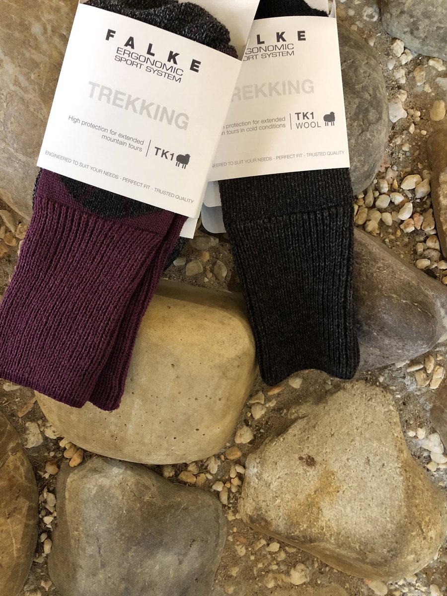 Heerlijke warme wandelsokken van Falke zijn een must tijdens je wandelingen. Goede wandelsokken bieden extra comfort in je schoenen. Kom voor advies naar onze winkel in Lochem. Vordenseweg 1 Lochem