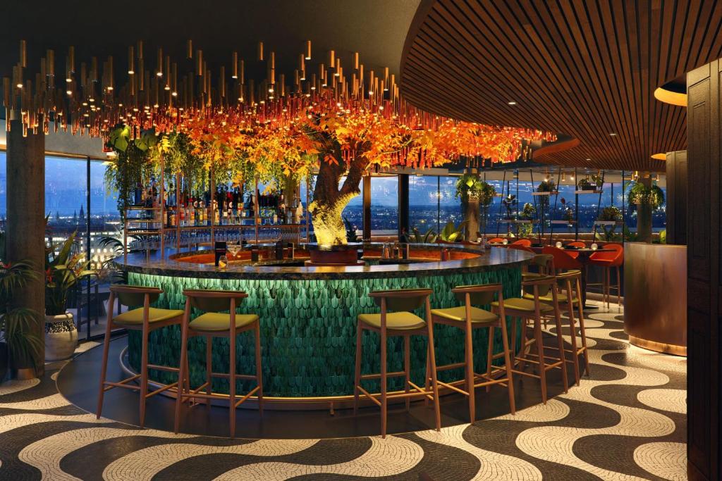 cppluxury's tweet photo. W Edinburgh is now officially open!
#WEdinburgh #WHotels #luxuryhotels #luxury #designhotels #luxuryhospitality #luxuryspa #Milux @MarriottIntl @WHotels https://t.co/rRNnjp4WnJ