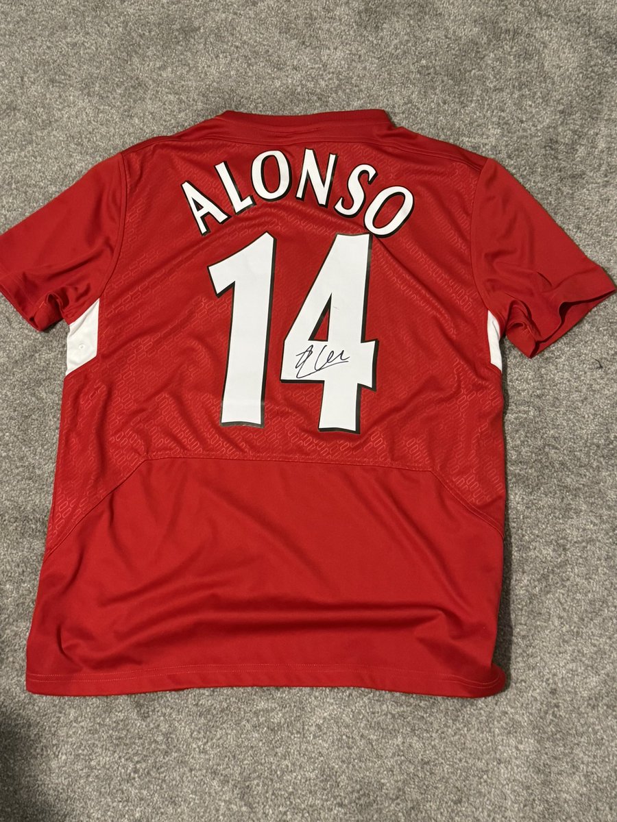 PodgeK's tweet photo. Nice little addition to the collection. Thanks @YNWA1919 top class as always https://t.co/OSp5KjMRe2