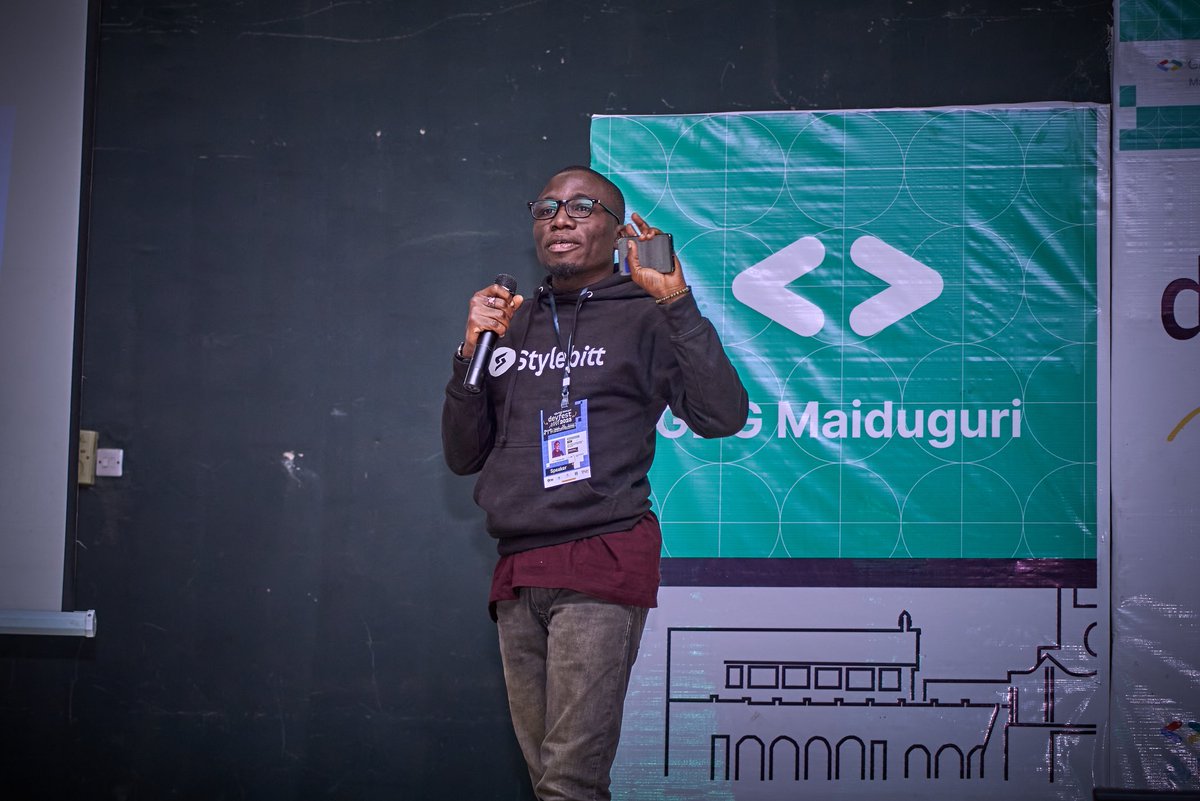 ibrahimygana's tweet photo. Throwback: DevFest SZN

Two weeks ago, I revisited Maiduguri after a long time.

Being amidst 300+ tech enthusiasts, both seasoned professionals and newbies, was truly gratifying.

Congratulations to @fori_jr &amp; the @gdgmaiduguri team for pulling off yet another successful event. https://t.co/jBLvlutLbZ