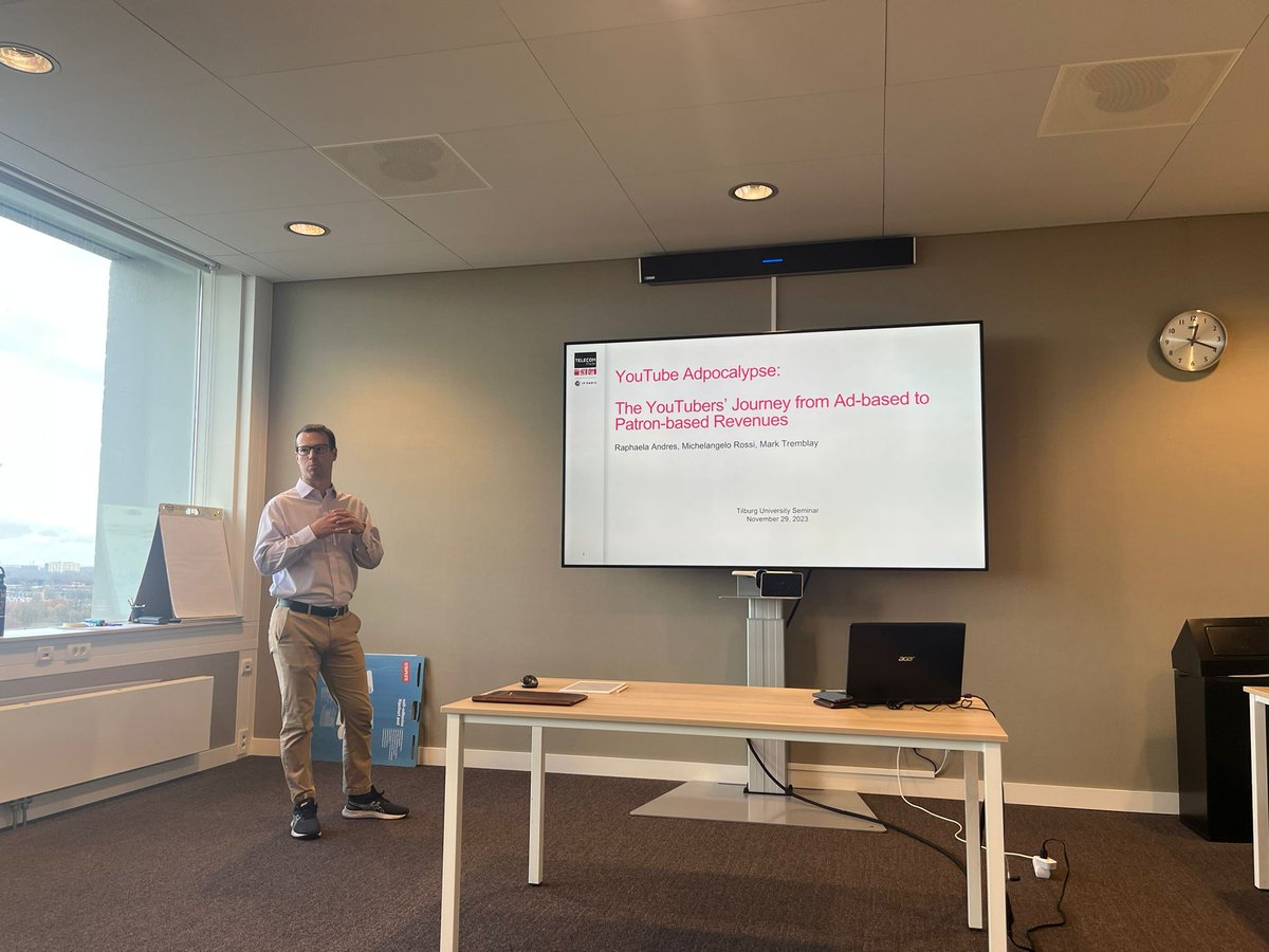 ShivaShekhar_08's tweet photo. It was a pleasure hosting @tweetMTrem from University of Nevada-Las Vegas who presented his interesting work (co-authored with Raphaela Andres and @millo_rossi) titled "YouTube “Adpocalypse”: The YouTubers’ Journey from Ad-Based to Patron-Based Revenues". https://t.co/og5MoPUH4g