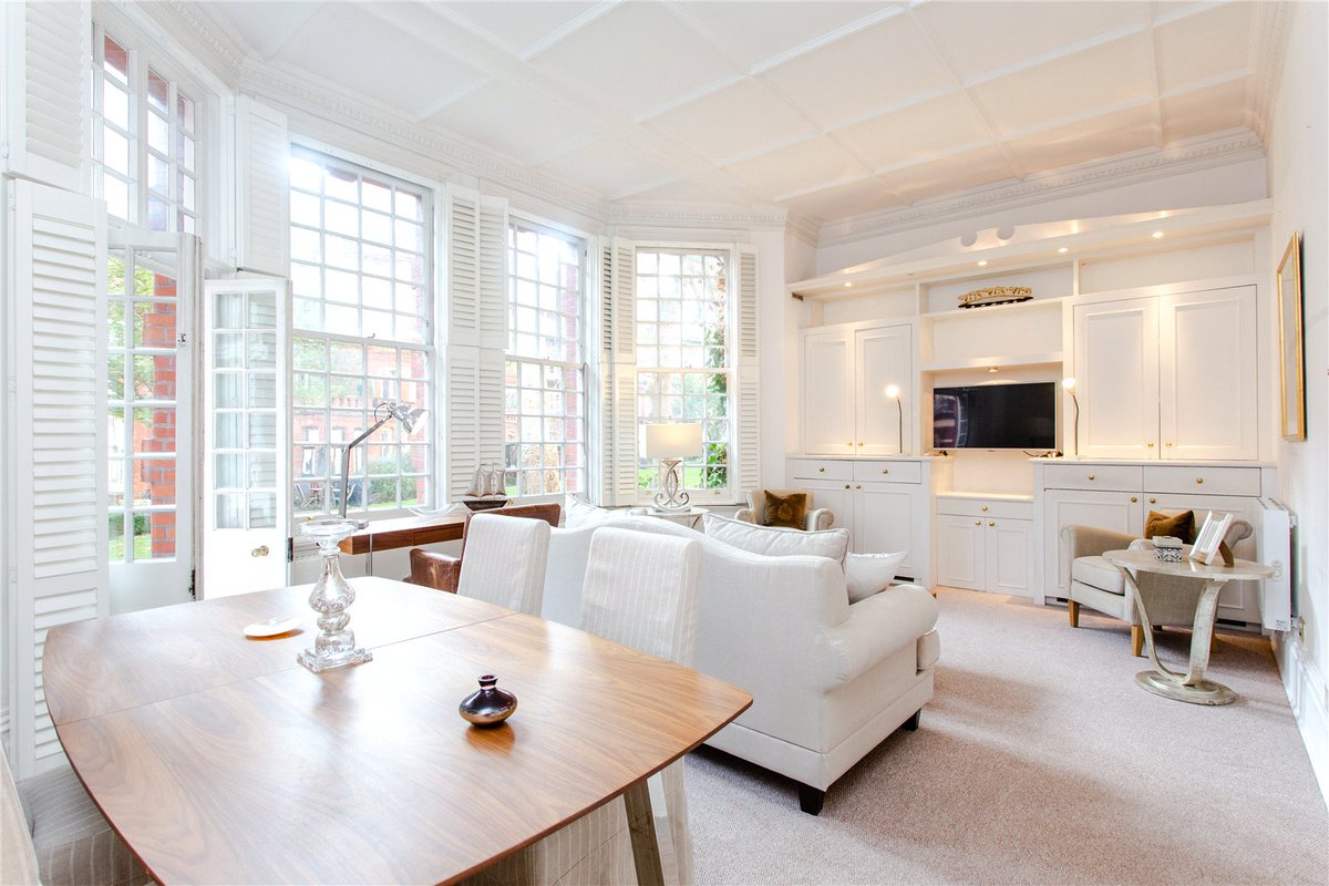 KayeandCarey's tweet photo. 💥ThrowbackThursday💥

SOLD: Egerton Gardens, Knightsbridge, London, SW3 2BZ

Are you on the market and not yet sold? Let us help you get moving....

#Estateagent #Agent #Property #Home #Sold #besthouses #LondonProperty #EgertonGardens #Knightsbridge #London #throwbackthursday https://t.co/ObBzTMz2L8