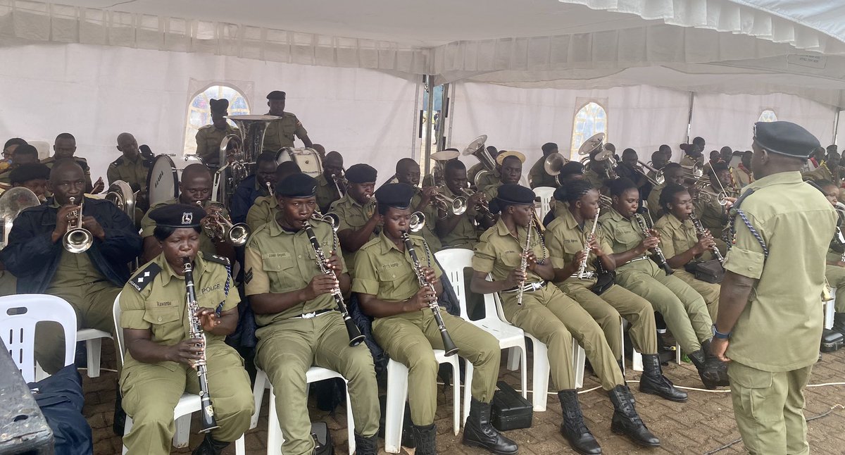 #UNFPAUganda joins @MinofHealthUG, @ADCinUganda, @Mglsd_UG and @PoliceUg to commemorate International Men’s Day, honouring men who lead by example, promote gender equality and advocate for the wellbeing of women & girls. #16Days