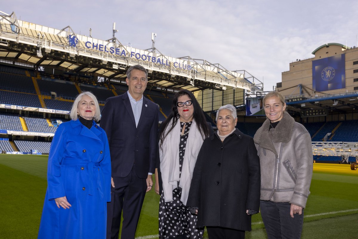 I’m incredibly proud of the work @SadiqKhan and I are doing to help women and girls feel safer at night across the capital. Today all @premierleague teams in London join 2000 + Women’s Night Safety Charter signatories ⚽️👏🏽👏🏽 A special welcome @ChelseaFC our newest signing! 💙