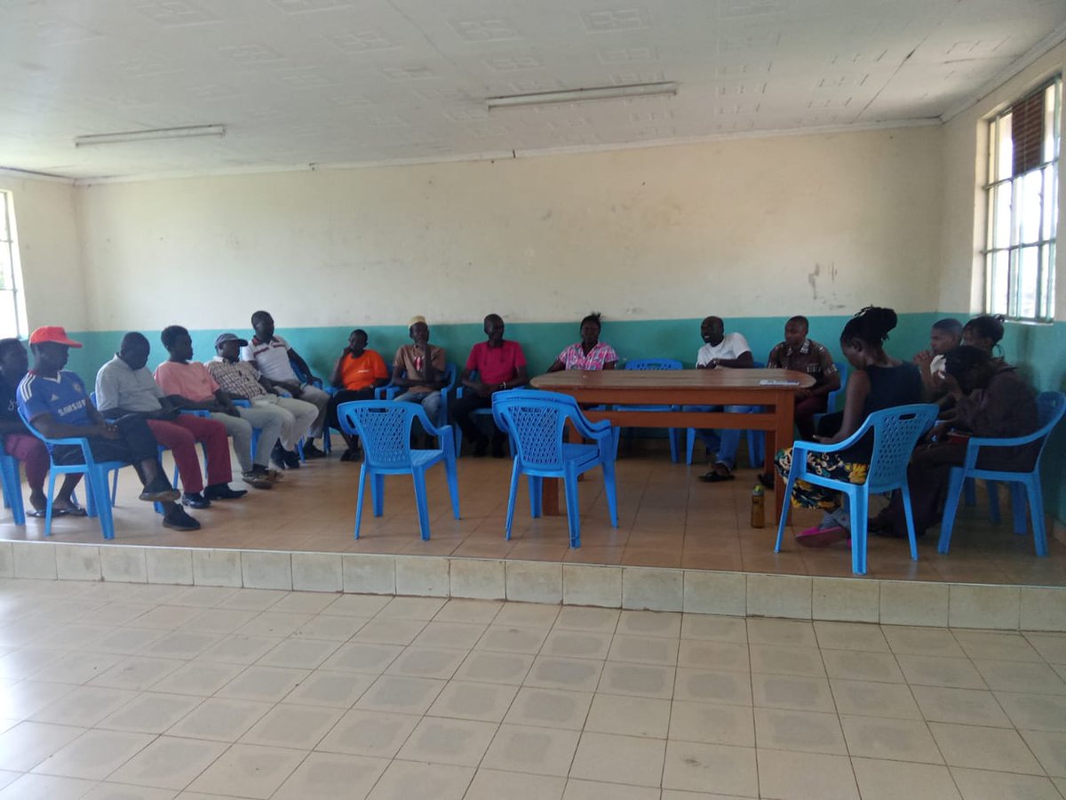 hellen_lum47464's tweet photo. As a community we should organize ourselves from the grassroots level to adress the challenges we are facing and find the possible solutions to them,members of Kaloleni /Shaurimoyo are having their local network meeting at Arina Social hall
#Community4community https://t.co/Q4ixUk2Bow